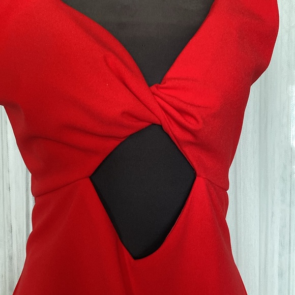 REDUCED!! The fashion poet “The label” red cut out cocktail mini dress Size M - Picture 6 of 14